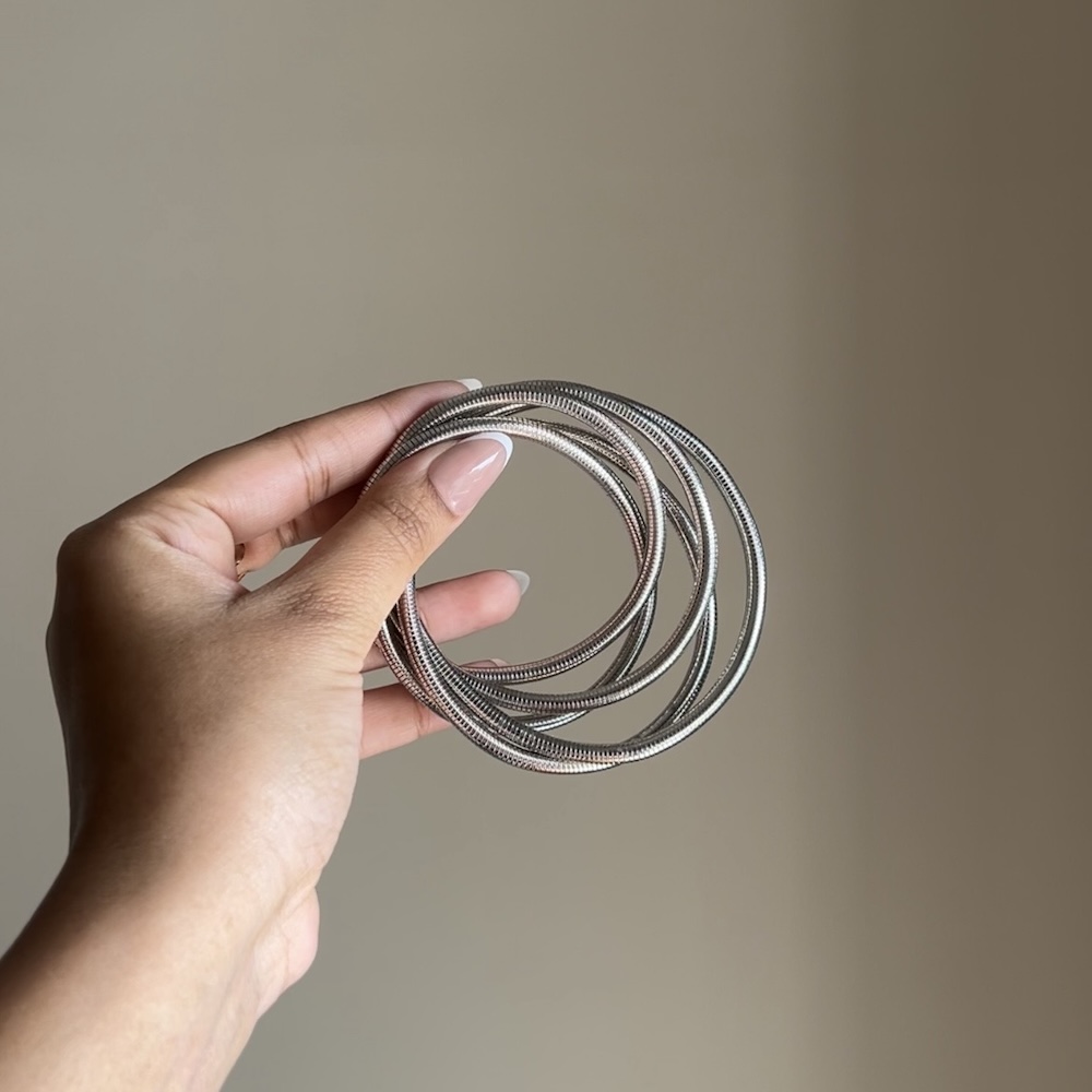 Screenshot Twisted Bracelet - Image 1